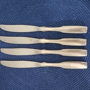 Oneida Paul Revere 4 Knives In A Set. Six Sets  Available
